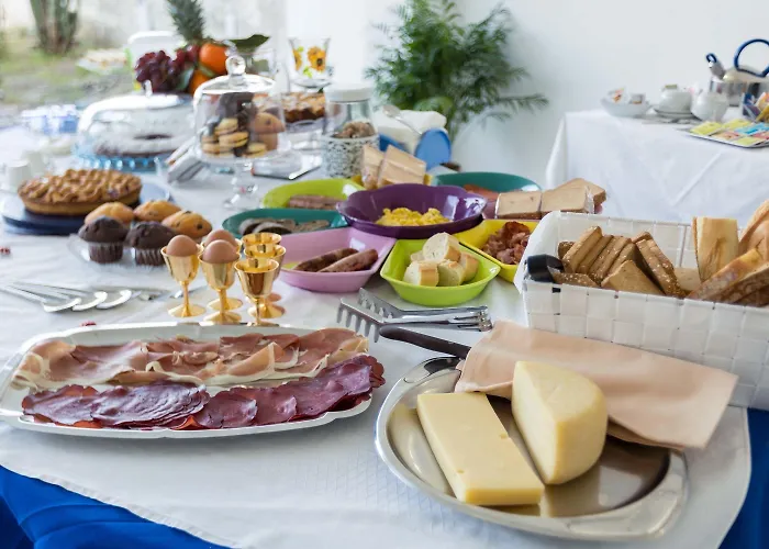 Dreams And Delights Bed & Breakfast 3*